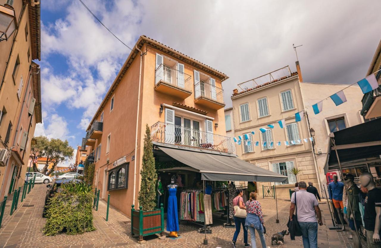 Climatise Avec Garage Au Coeur Du Centre Ancien * Sainte-Maxime
